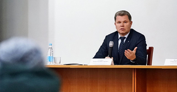 Встречу с жителями проблемных электродомов ЖК «Талисман» провел председатель горисполкома Александр Студнев
