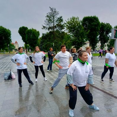 «Дождь не помеха хорошему настроению»: массовая молодежная зарядка прошла в Могилеве