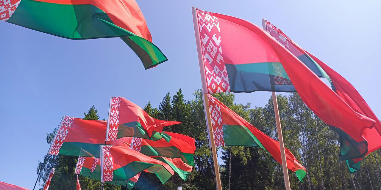 Церемония открытия памятника мирным жителям — жертвам геноцида на ул. Ровчакова 21 июня